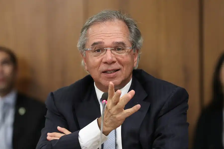 Bancos, seguradoras e fundos vão captar cliente na Previdência de Guedes